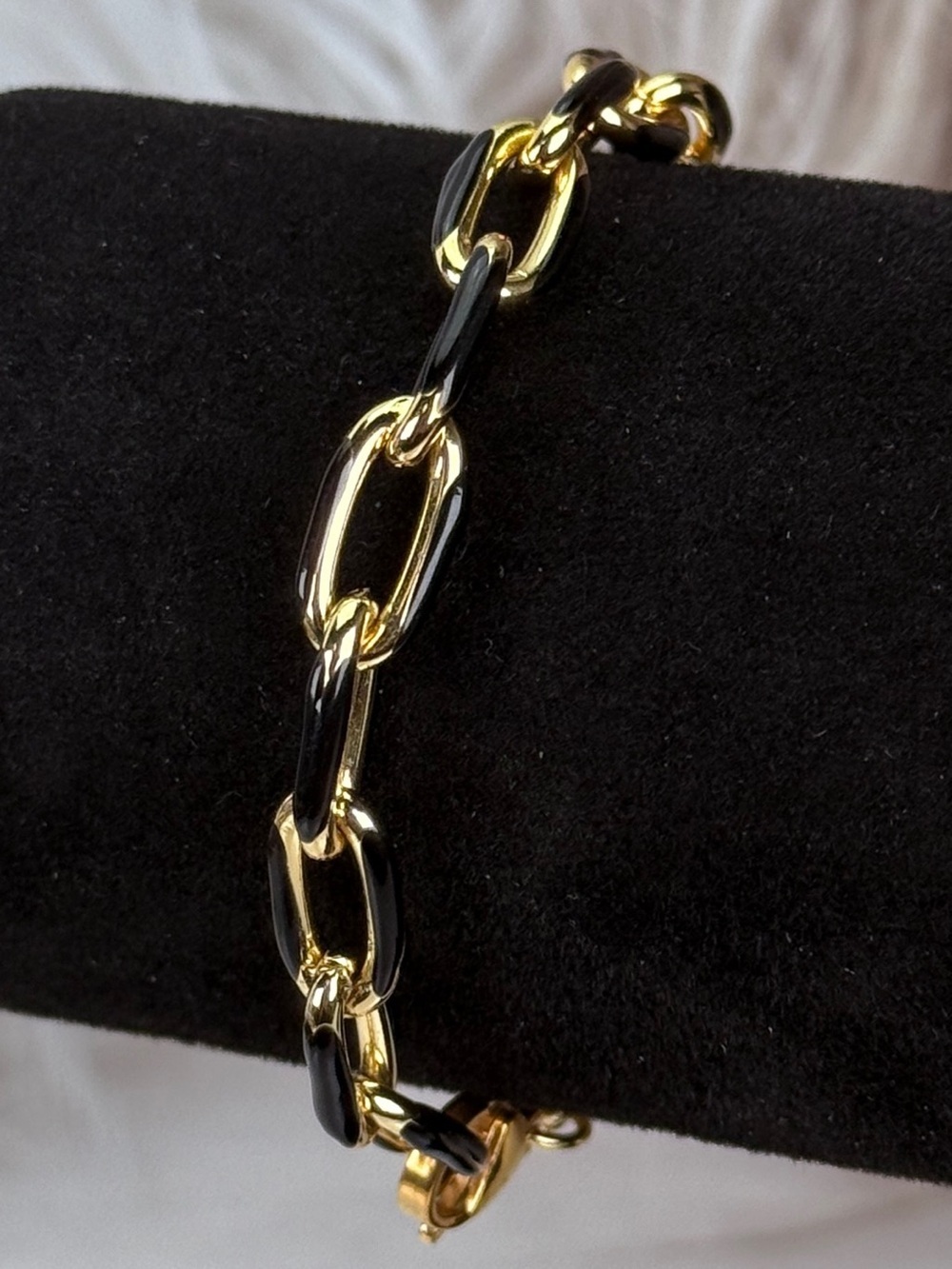 Vintage Goldtone and Black Chain Link bracelet